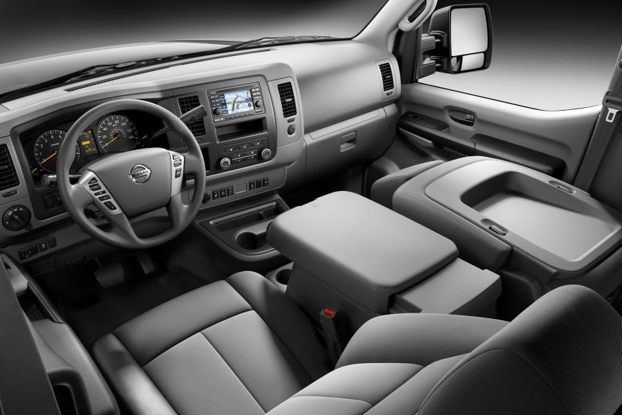  Nissan NV 2011 года  (фото 6 из 14)